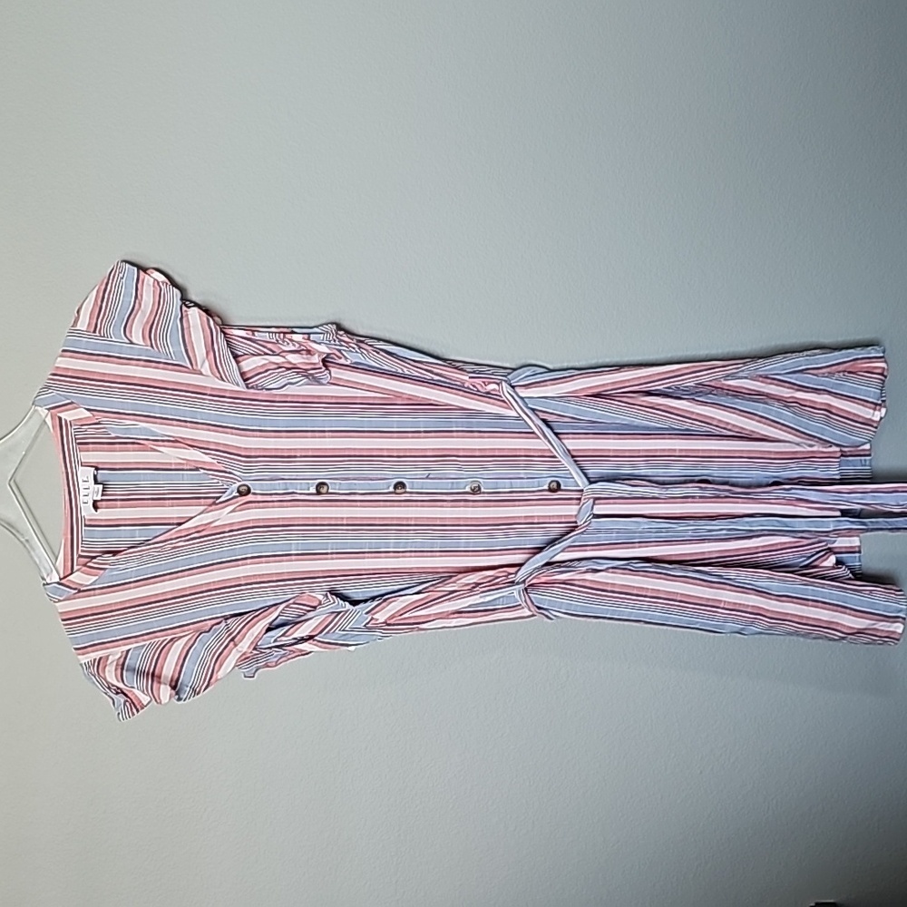 Elle XL Feminine Summer striped flutter sleeve button front dress - Picture 2 of 7